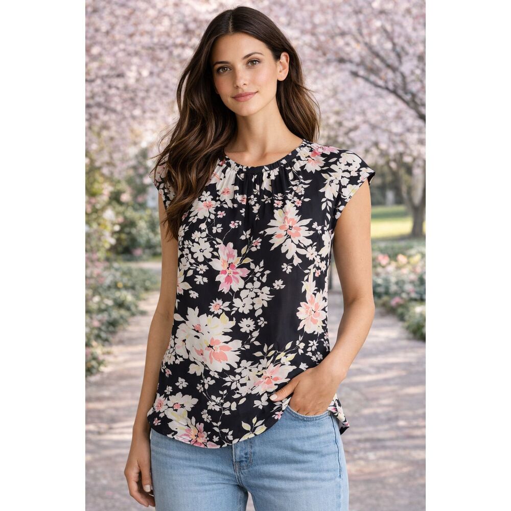 LC Lauren Conrad XS Black Floral Blouse Pleated Neckline Cap Sleeve Spring Top 6